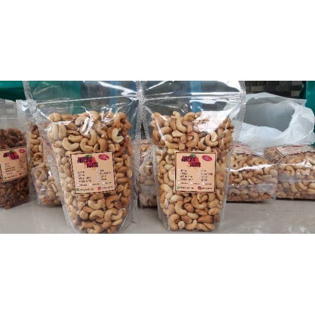 

Kacang mete / mede goreng ½kg 500 gram
