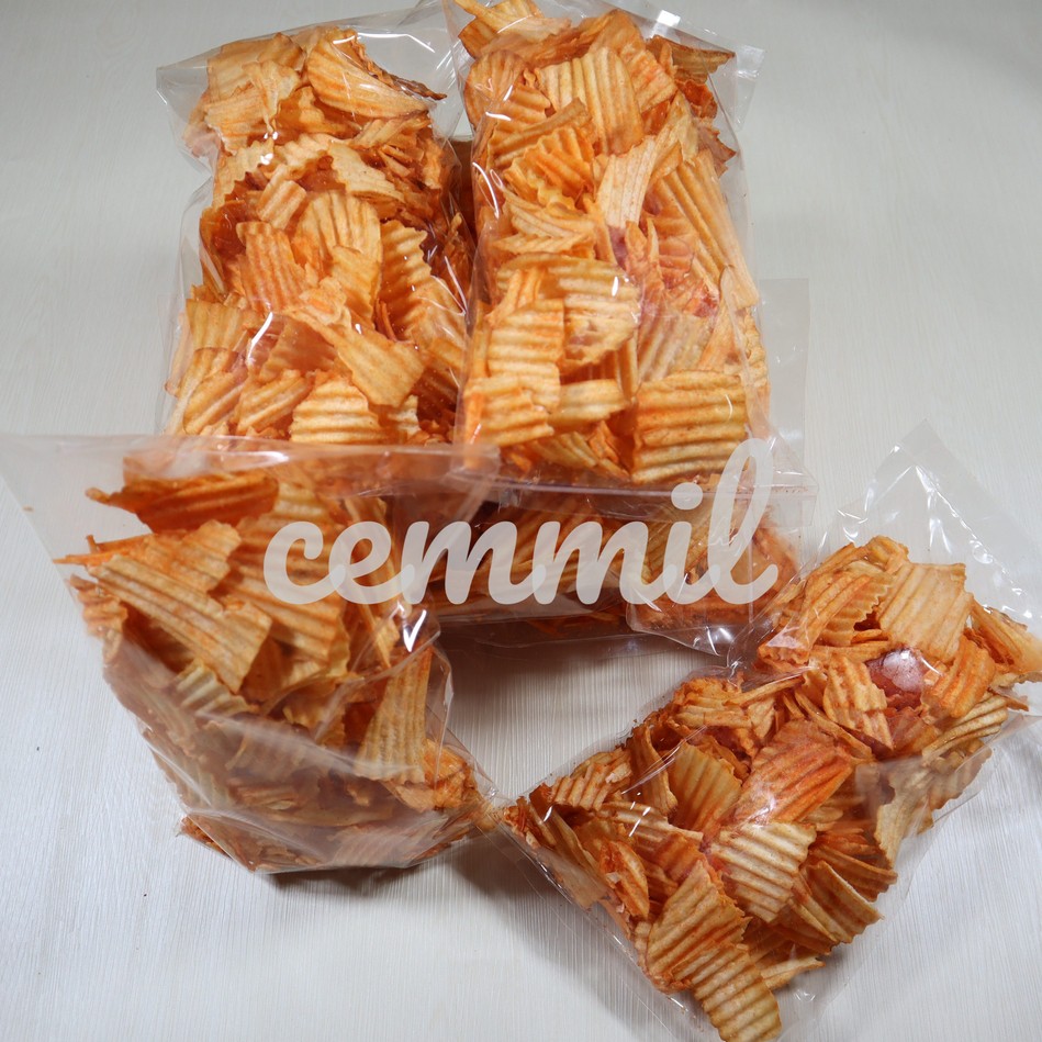 

KERIPIK SINGKONG KERITING balado 250 gr / Aneka snack / camilan / jajan kiloan