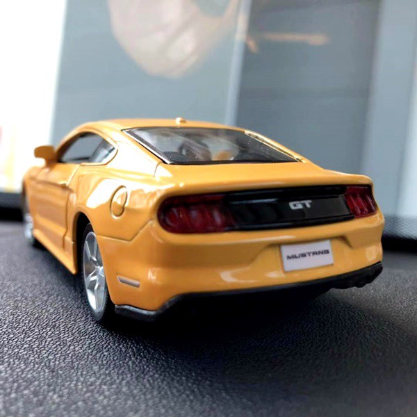 FORD MUSTANG Parfume Pewangi Pengharum Mobil Parfum Pajangan Miniatur Diecast Mobil