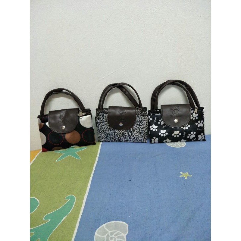 Tas Tenteng Wanita Singapore