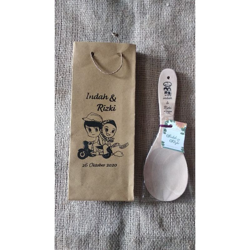 

Souvenir Pernikahan Centong paperbag