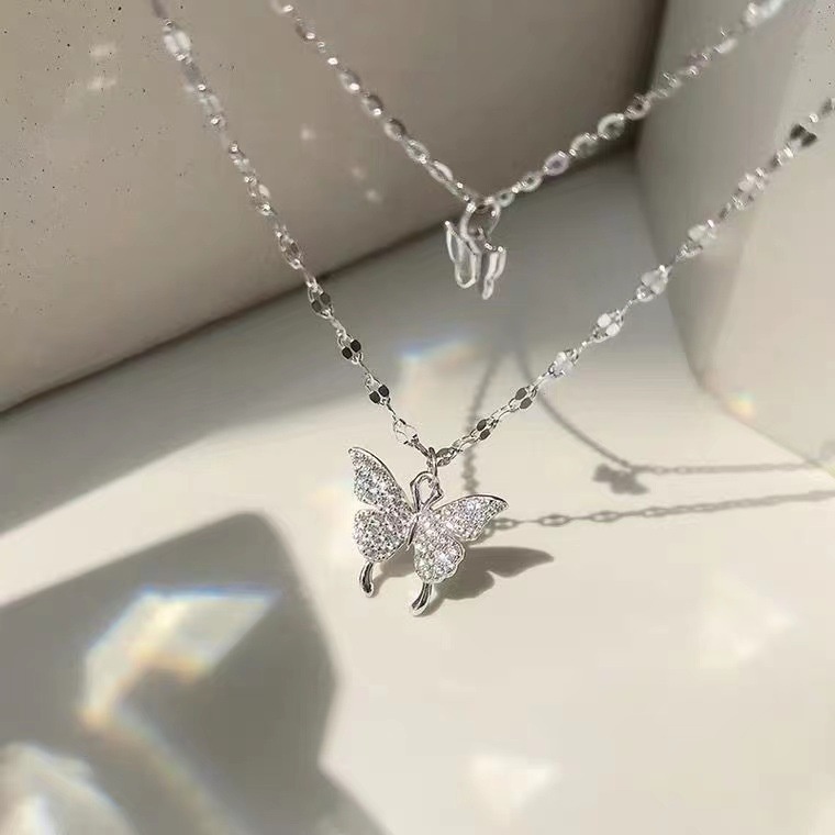 Baru double-layer diamond butterfly kalung untuk wanita ins gaya kecil dan sederhana kalung temperam