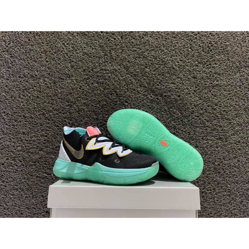 Kyrie 5 Just Do It JDI Black Volt Hyper Pink Youth Sz 4Y