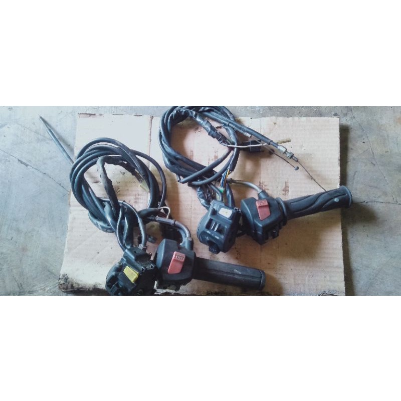 Holder Kanan Kiri Tiger revo