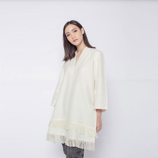 Oemah Etnik White Sawu Tenun Top