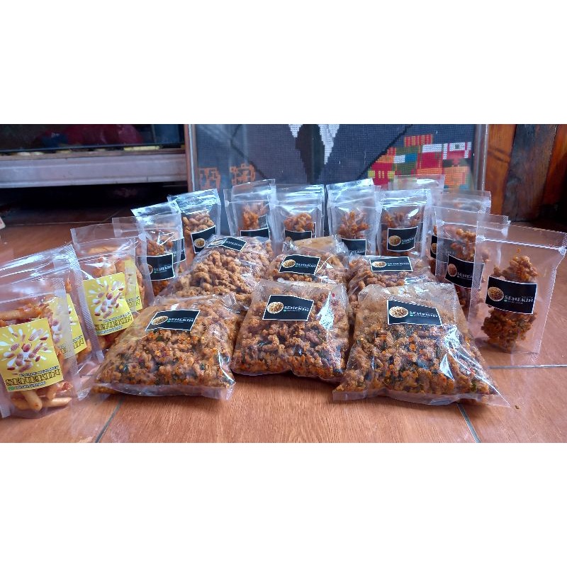 

usus krispi rasa pedas gurih aroma daun jeruk berat 1kg