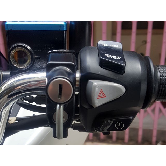 Kleman Gantungan Helm Barang Honda PCX 150