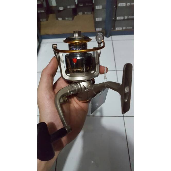 REEL DAIDO CANERO SPIN DSP-2000