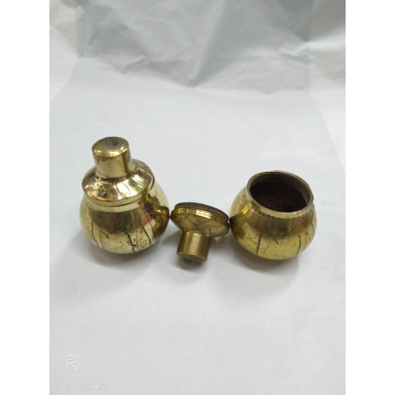 cepuk MD/ buli buli kuningan