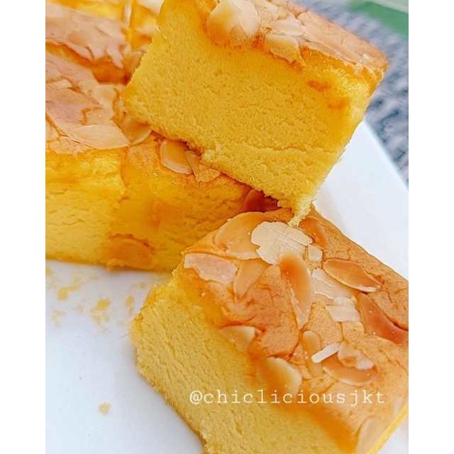 

Spikoe Almond Healthy Protein Cake