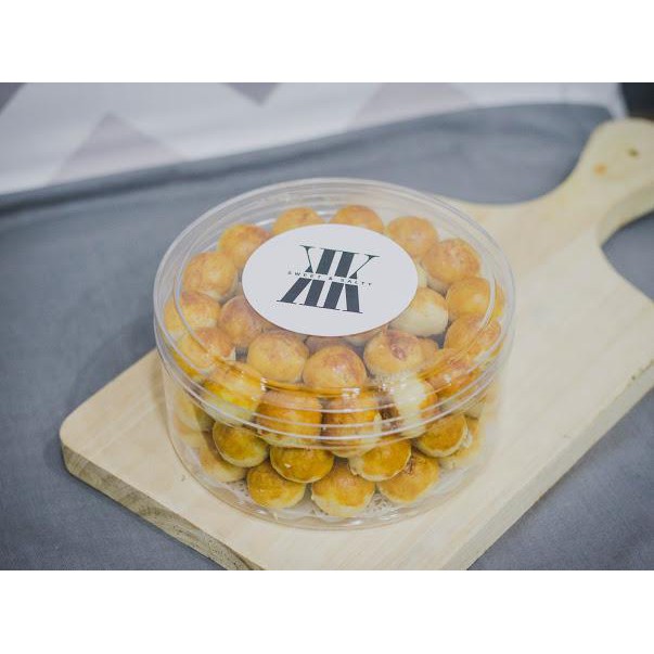 

NASTAR KEJU ISI NANAS