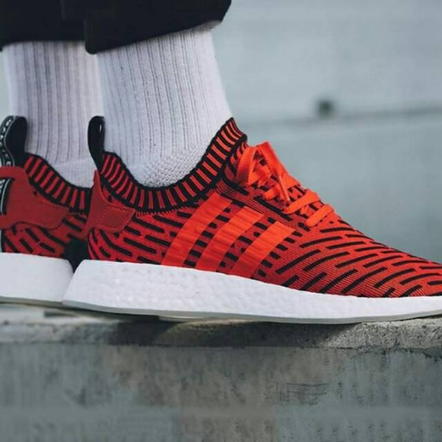 nmd r2 core red