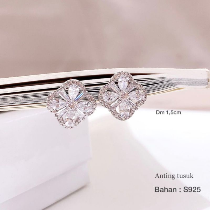 Anting Silver925 Perak anti Karat anti alergi anting premium berlian kilap 050