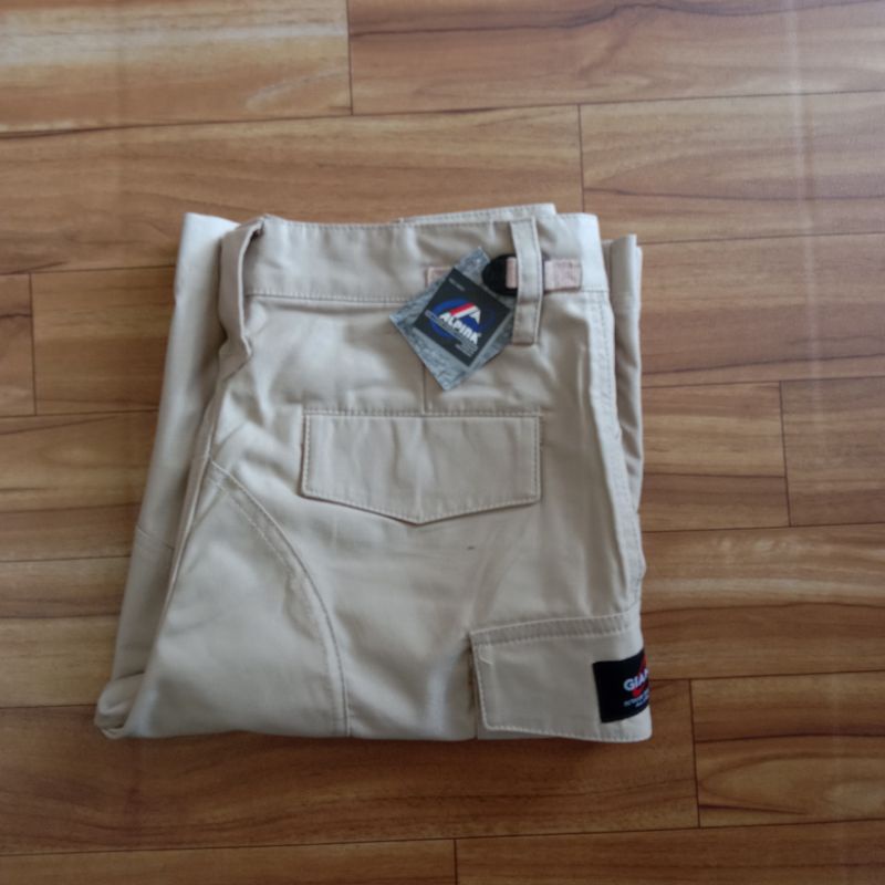 Celana Pendek Alpina Original