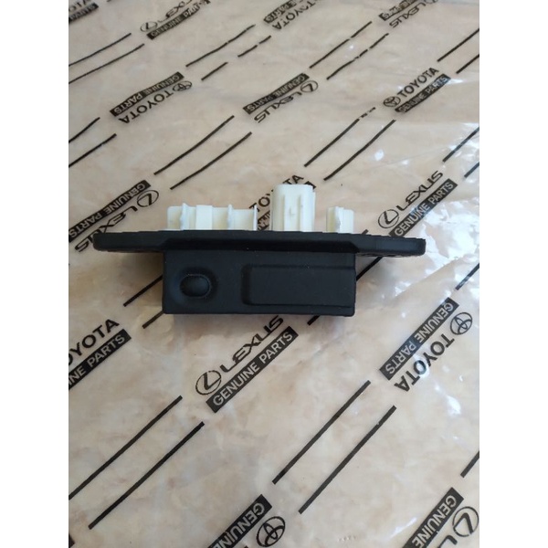 848-OK10 SWITCH BACK DOOR PINTU BAGASI INNOVA REBON ( L) (D) ORI