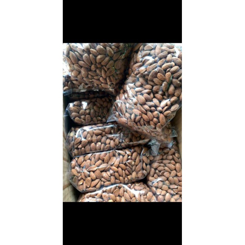 

Kacang Almond Panggang 1kg / Kacang Almond Kupas