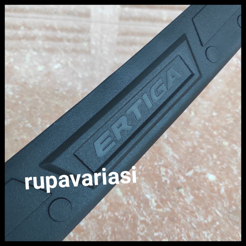 sill plate silplate belakang BAGASI SUZUKI ertiga 2011 sampai 2017 2012 2013 2014 2015 2016 2017 PLASTIK HITAM abs tempel