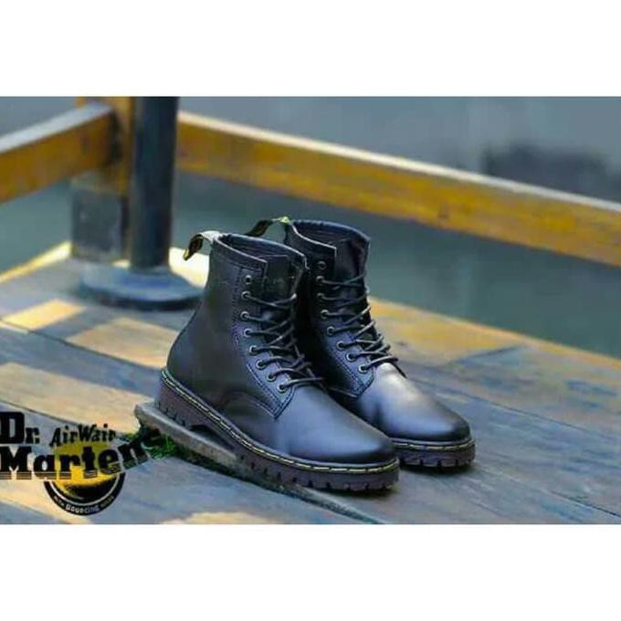 NOTED GARANSI SEPATU PRIA DR MARTIN BOOTS DOCMART ORIGINAL HANDMADE - COKELAT 