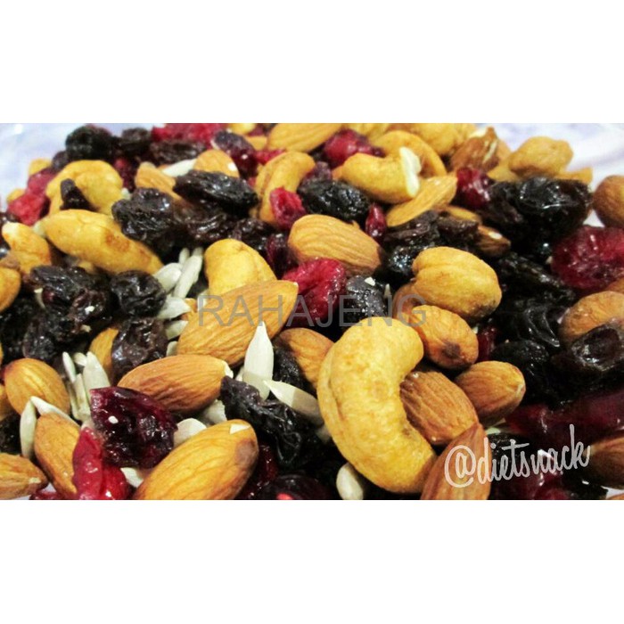 

Super Mix (Cashew, almond, cranberries, raisin, sunflower seed)