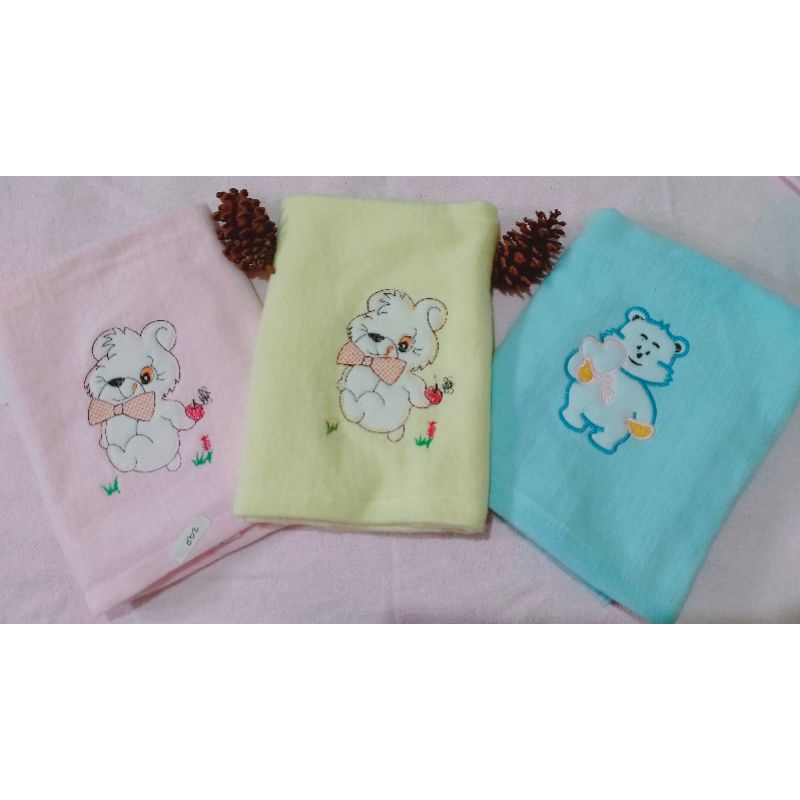 HANDUK BAYI LEMBUT BAHAN IVORY BORDIR 110x60cm