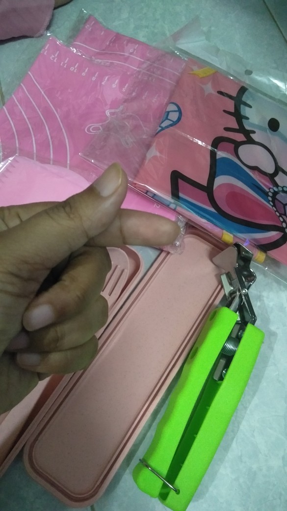 Sendok Garpu Sumpit Set Dan Kotak