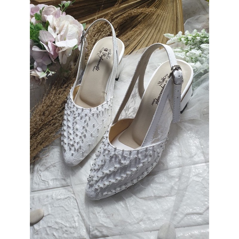 sepatu Sabrina putih 5cm hak tahu