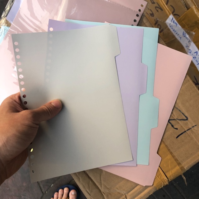 

Pembatas looseleaf a5 sekat 4 pastel