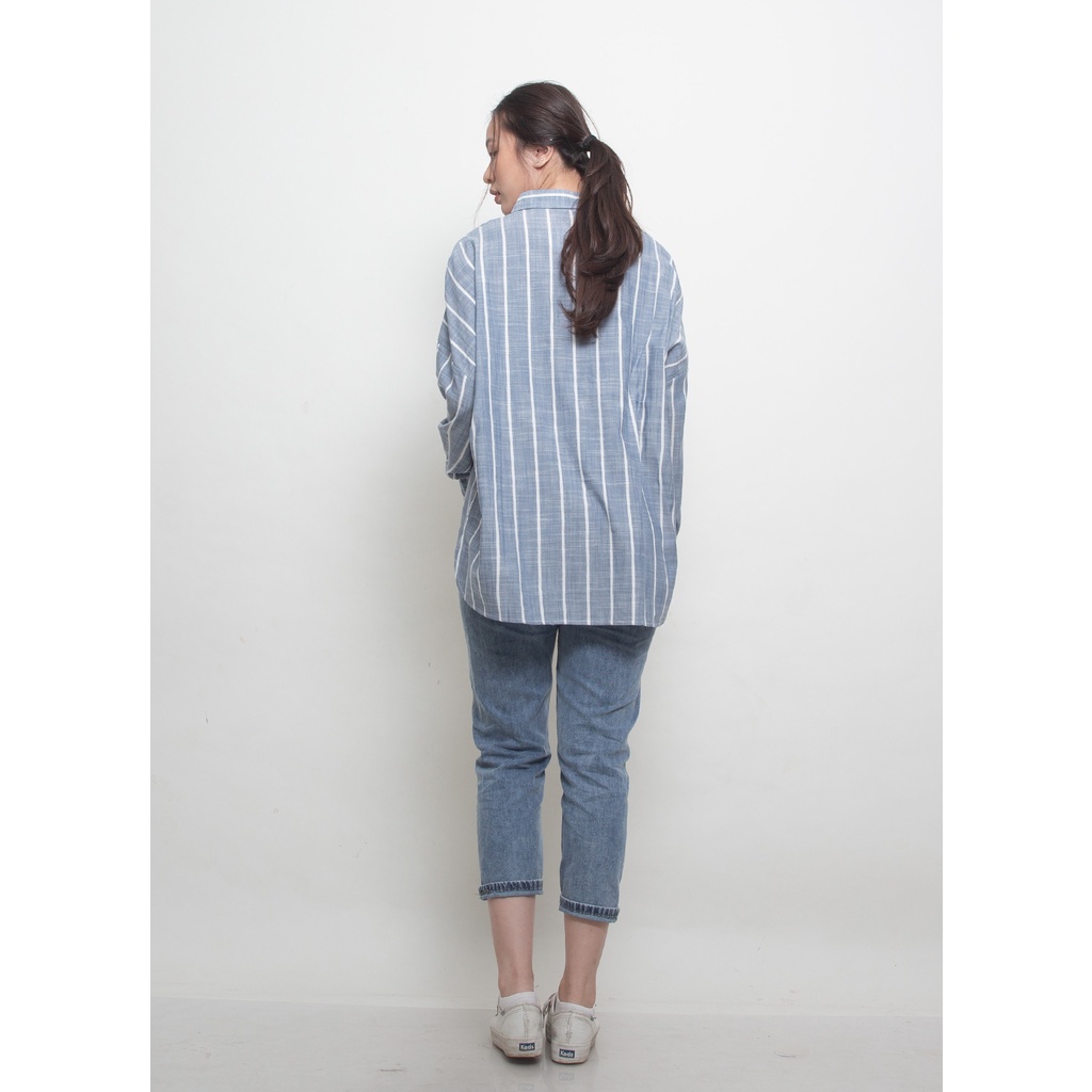 Ixora Ulya Oversized Shirt - Kemeja Wanita Oversized Blouse Berkancing Fashion Wanita-3