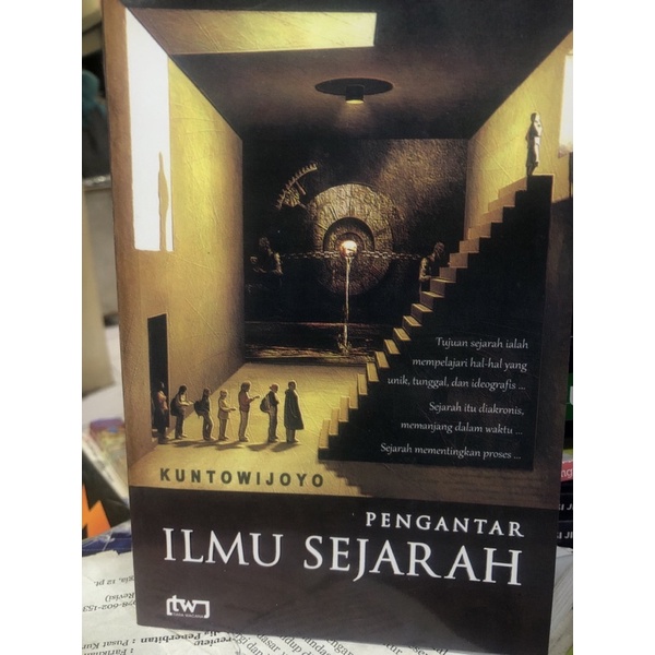 pengantar ilmu sejarah kuntowijoyo