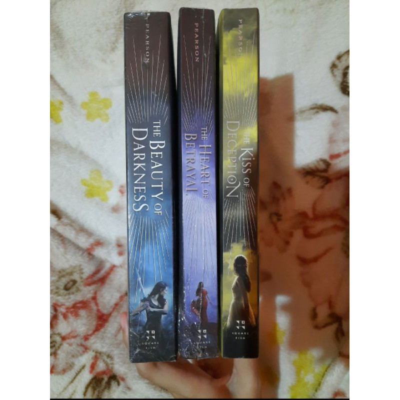 (Set) The Kiss of Deception, The Heart of Betrayal, The Beauty of Darkness by Mary E. Pearson