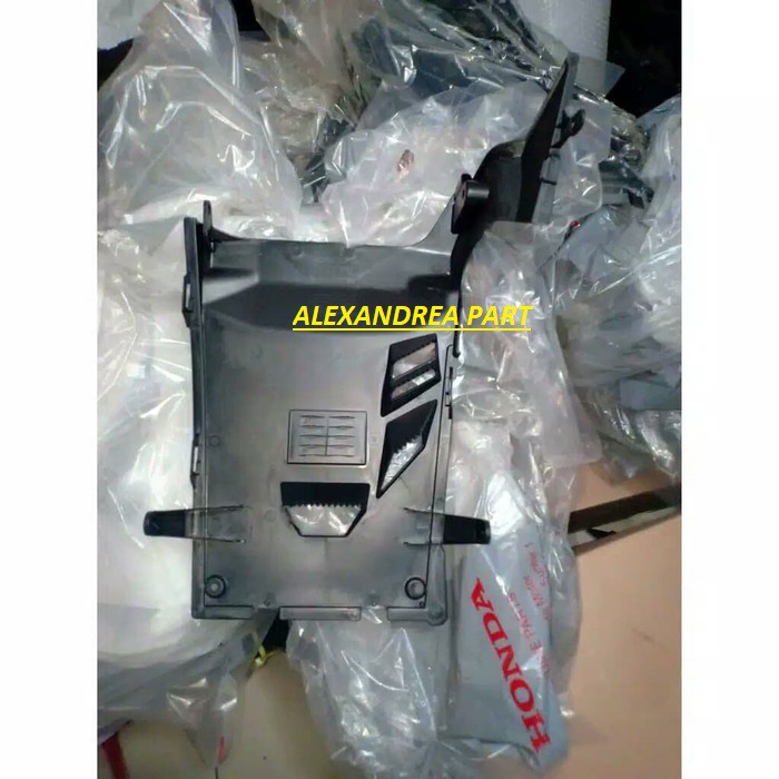 caver under dek bawah kolong tengah vario 125 150 new 2018 K59J K60R ORIG