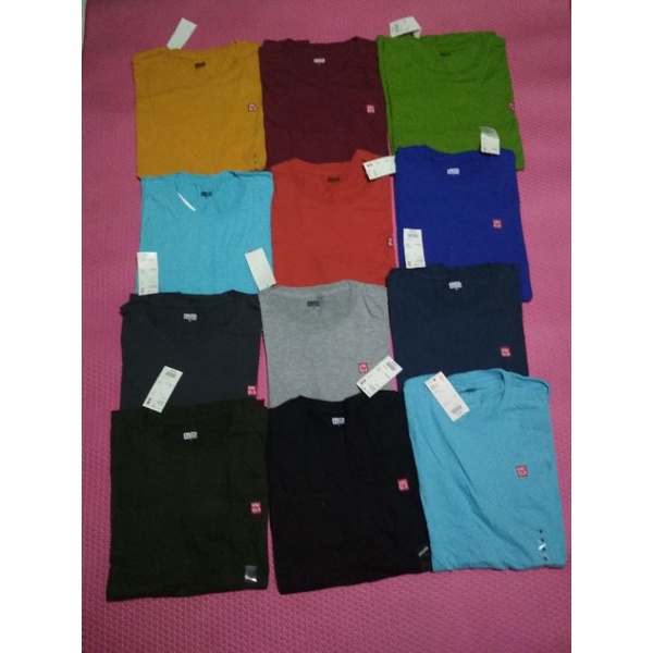 kaos polos uniqlo