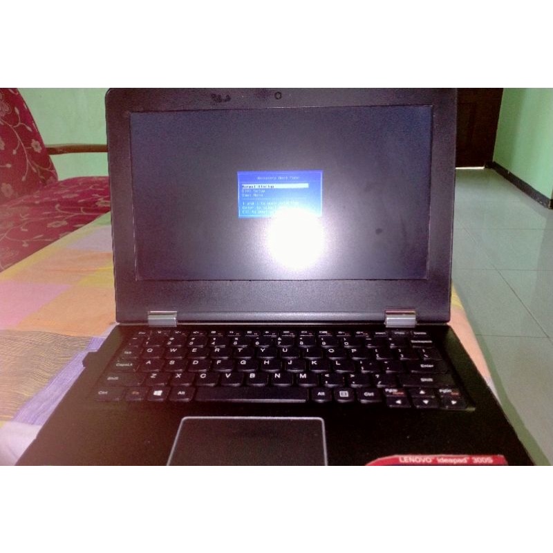 Laptop Minus Notebook Lenovo Ideapad 300S