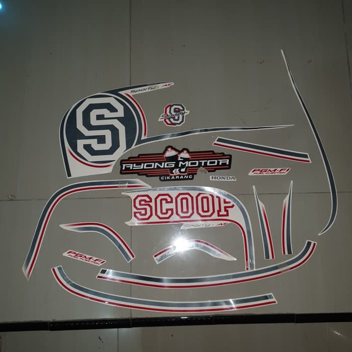 Striping Scoopy Sporty FI 2014 Cream Ori