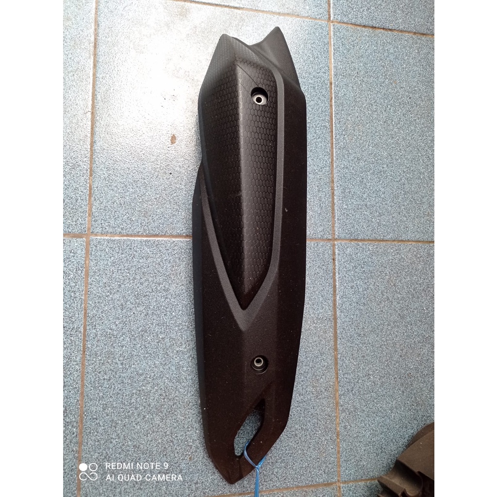 Cover Tutup Tameng Pelindung Panas Knalpot Yamaha Aerox 155 Ori