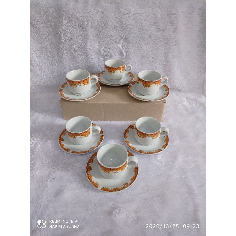 Cangkir Kopi Set Cangkir Keramik Motif Mahkota+tatakan