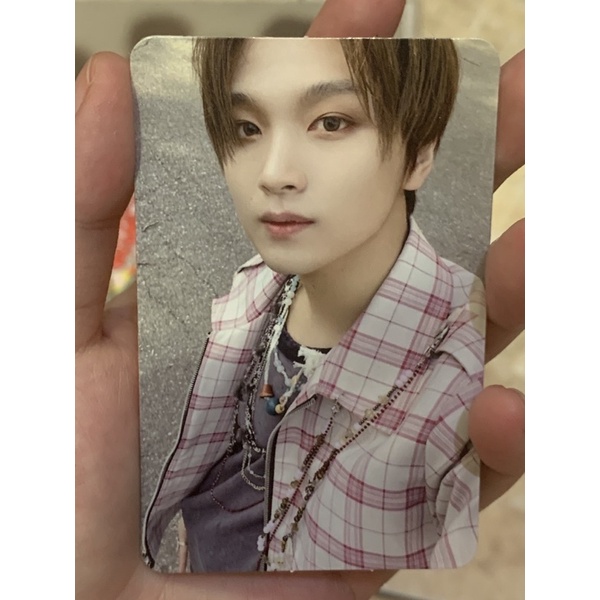 pc haechan chilling , pc haechan hot sauce ( pc slight damage)