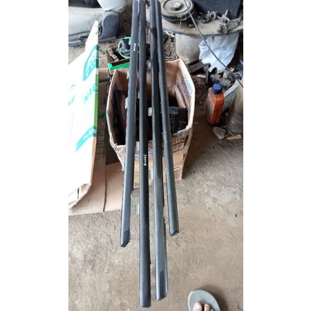 lis kaca pintu honda stream