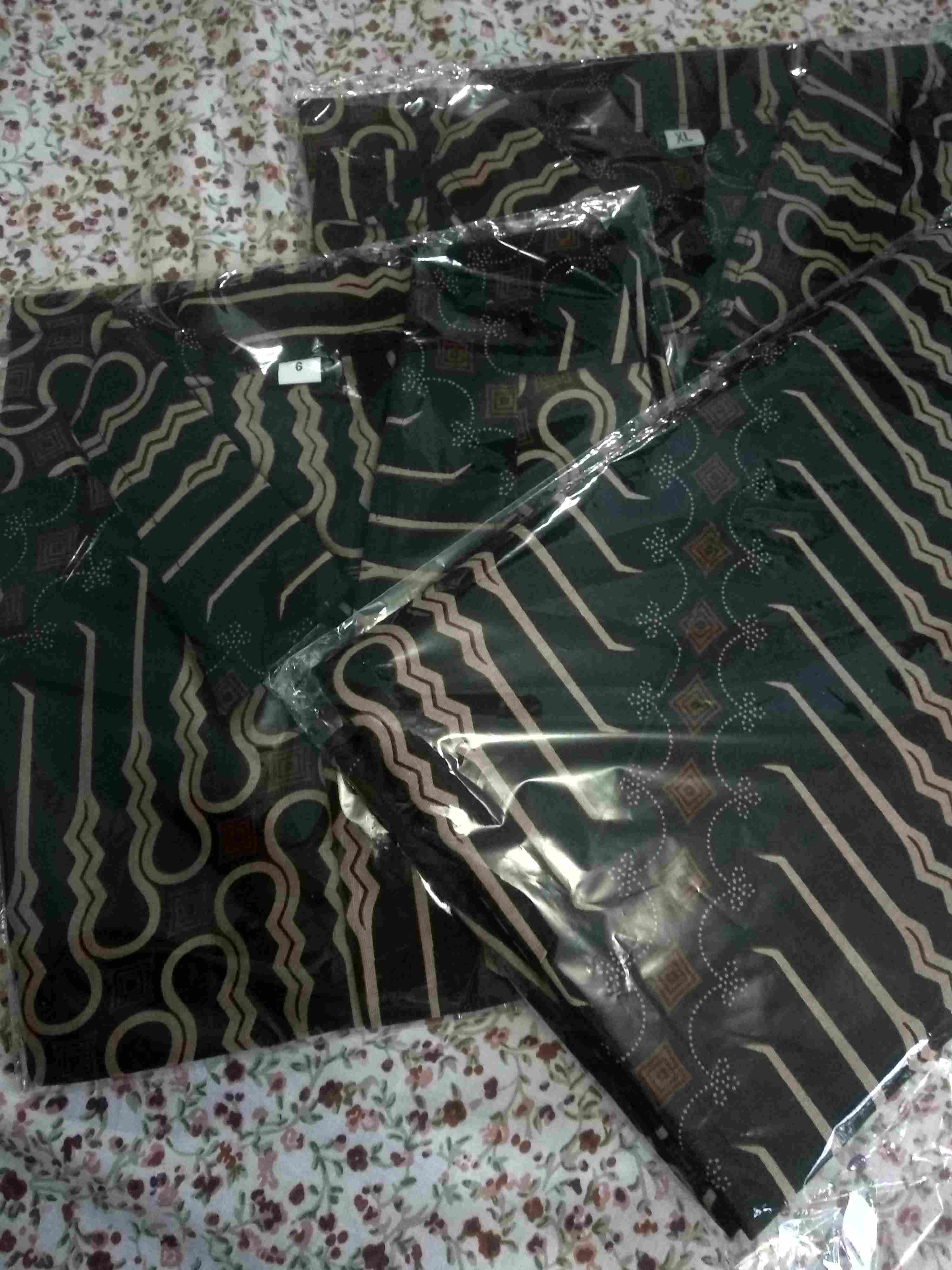 Kemeja Batik Lengan Panjang Motif Parang Kunci