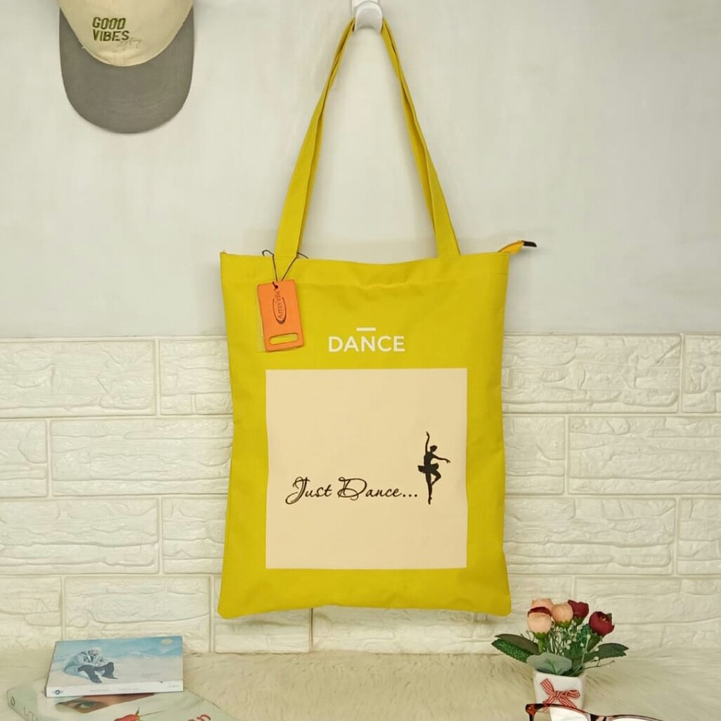 TOTEBAG WANITA TOTE BAG RESLETING KANVAS BISA CUSTOM POLOS dan SABLON SEMINAR ULANG TAHUN DLL TT 009