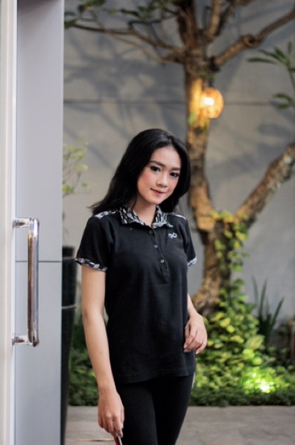 Loyal Kaos Polo Batik Hitam Modern Pria M L XL XXL