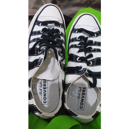 sepatu converse