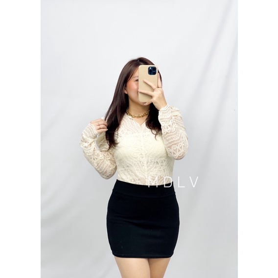 MDLV ~ 2666 COCO ELASTIC LACE BUTTOM SHIRT