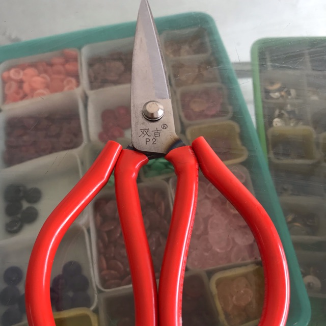 

Gunting kodok selang