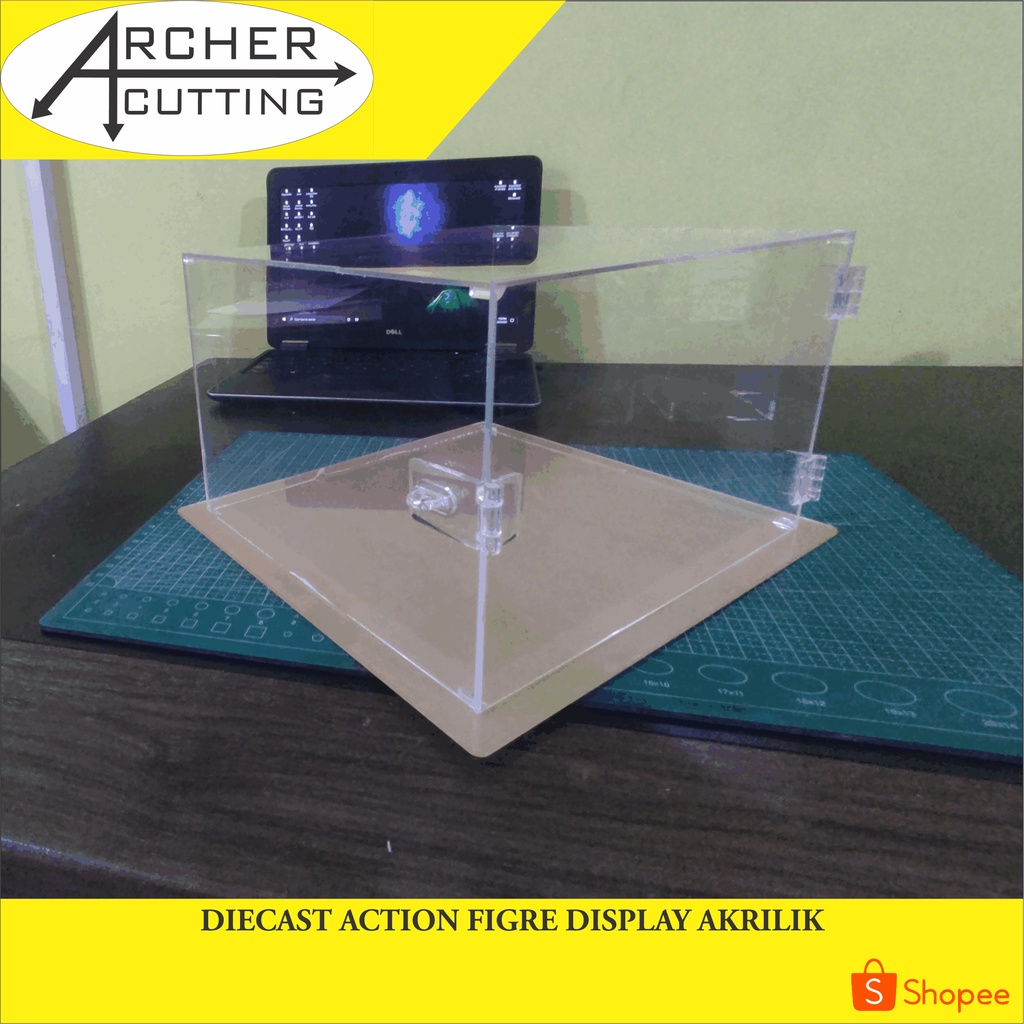 BOX DIECAST DISPLAY ACTION FIGURE AKRILIK PLUS ENGSEL GEMBOK