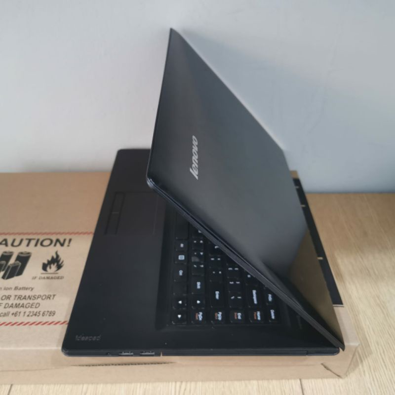 Laptop Lenovo ideapad 300-14|SK,Core i5-6200U,Gen 6Th,Doublevga: - Hd Graphics 520, Amd Radeon R5 M330 2Gb, Ram 4Gb / 500Gb,