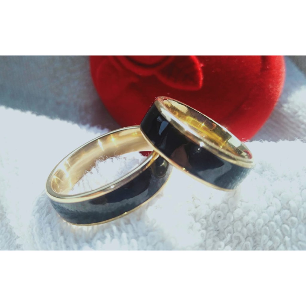 Cincin Couple Titanium Ukir Nama Hitam emas