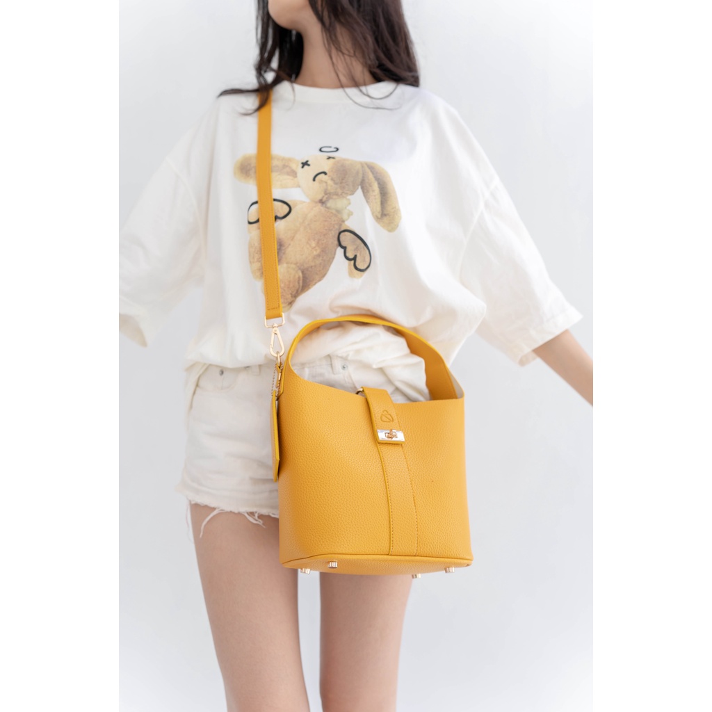 Nonataliashop - Swan Slingbag (Free 3 Huruf)