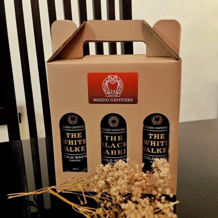 

Hampers Box 3 Botol Mazzio Coldbrew Coffee - 3 Botol Kopi X 250 Ml