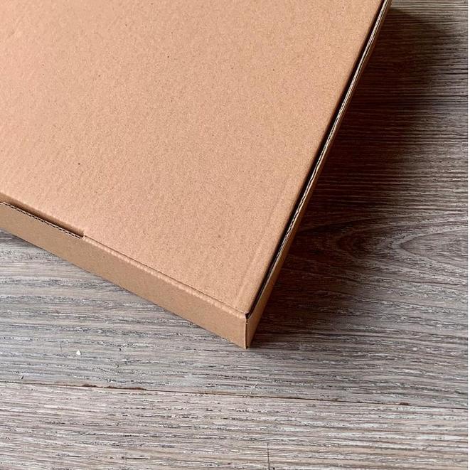 

(10pcs) Kardus 30x25x5 cm....Die Cut kotak Kue, bingkai 10R
